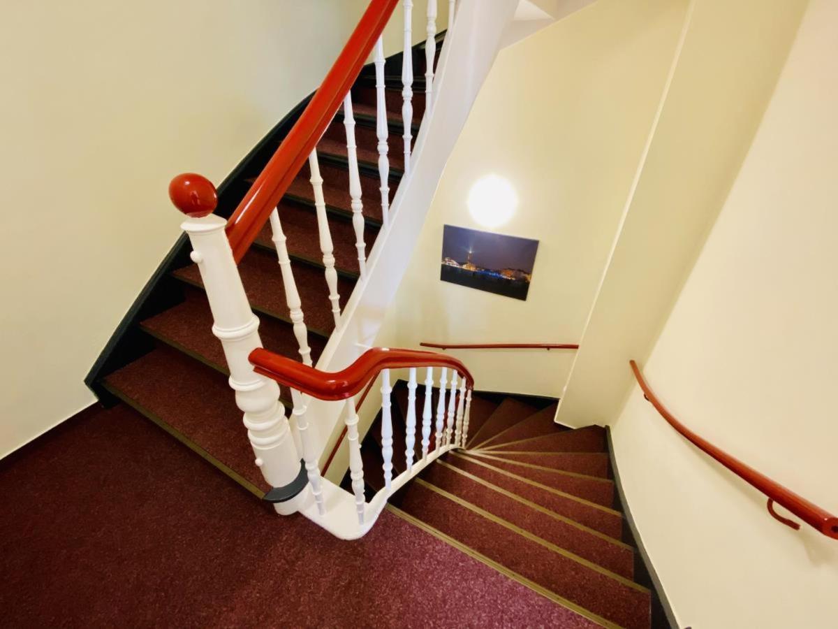 Promenadenblick/Captains-Suite Росток Екстериор снимка